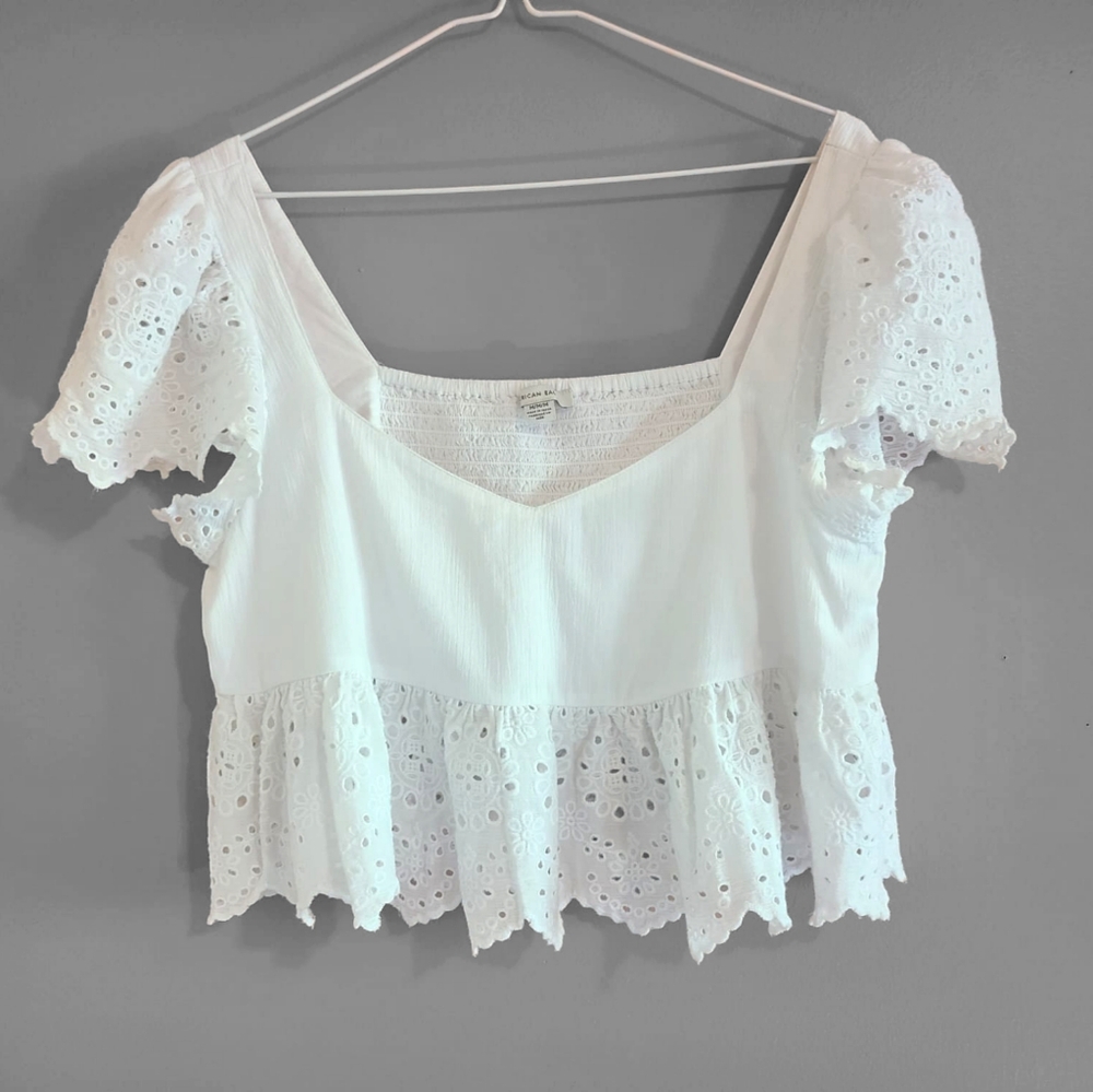 NWOT AEO White White Eyelet Embroidered Babydoll Ruffle Crop Top ✨🌴